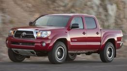 Toyota Tacoma - widok z przodu