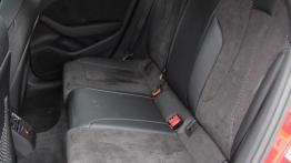 Audi A3 8V Sportback e-tron 204KM - galeria redakcyjna - tylna kanapa