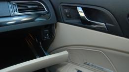 Skoda Superb II Kombi Facelifting - galeria redakcyjna - drzwi pasażera od wewnątrz