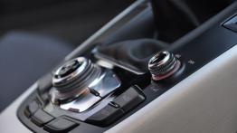 Audi A5 Coupe Facelifting 2.0 TDI 177KM - galeria redakcyjna - tunel środkowy między fotelami