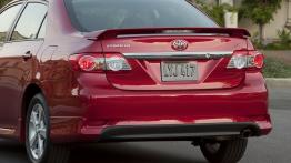 Toyota Corolla po liftingu - wersja USA - widok z tyłu