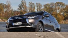 Mitsubishi Outlander 2.2 DID Intense Plus 4WD - galeria redakcyjna - widok z przodu