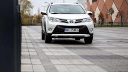 Toyota RAV4 2.0 Valvematic 152 KM - galeria redakcyjna - widok z przodu