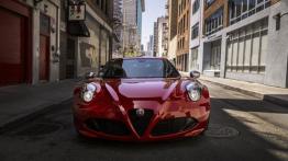 Alfa Romeo 4C (2015) - wersja amerykańska - widok z przodu
