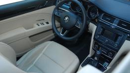 Skoda Superb II Kombi Facelifting - galeria redakcyjna - kokpit
