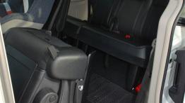 Lancia Voyager Van 3.6 V6 283KM - galeria redakcyjna - tylna kanapa