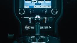 Ford Mustang GT - galeria redakcyjna - ekran systemu multimedialnego