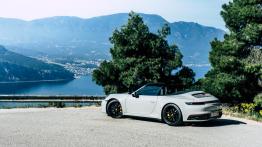 Porsche 911 (992) - galeria redakcyjna - lewy bok