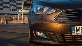 Ford Grand C-Max (2016) - galeria redakcyjna - prawy przedni reflektor - wy??czony