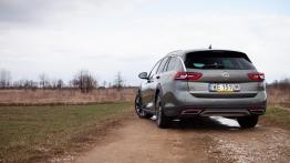 Opel Insignia Country Tourer 1.6 Turbo 200 KM - galeria redakcyjna - widok z tyłu