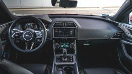 Jaguar XE - galeria redakcyjna - pe?ny panel przedni