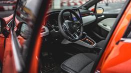 Renault Clio 1.3 TCe 130 KM – galeria redakcyjna - widok ogólny wn?trza z przodu