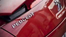 Peugeot RCZ Coupe 1.6L THP 16v 200KM - galeria redakcyjna - emblemat