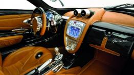 Pagani Huayra - pełny panel przedni