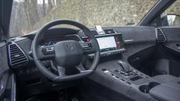 DS 7 Crossback - galeria redakcyjna - pe?ny panel przedni
