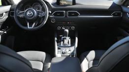 Mazda CX-5 II generacji – klasyczna elegancja