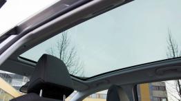 Peugeot 308 II SW 1.2 PureTech 130KM - galeria redakcyjna - szyberdach od wewnątrz - widok z tyłu