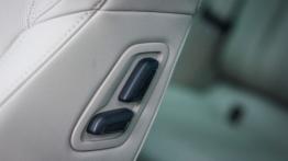 Skoda Superb 1.4 TSI 150 KM - galeria redakcyjna - sterowanie regulacją foteli