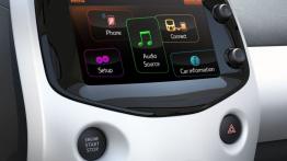 Peugeot 108 (2014) - wersja 3-drzwiowa - ekran systemu multimedialnego