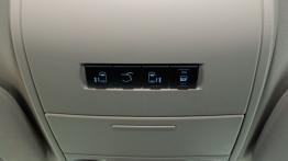 Lancia Voyager Van 3.6 V6 283KM - galeria redakcyjna - obszar nad lusterkiem wstecznym