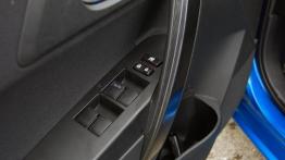Toyota Auris II Hatchback 5d Valvematic 130 132KM - galeria redakcyjna - drzwi kierowcy od wewnątrz