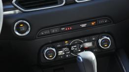 Mazda CX-5 II generacji – klasyczna elegancja