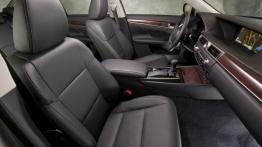 Lexus GS IV 350 (2012) - wersja amerykańska - widok ogólny wnętrza z przodu