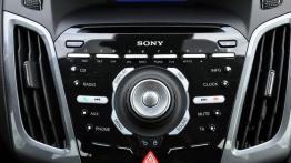 Ford Focus III Hatchback - galeria redakcyjna - konsola środkowa