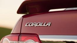 Toyota Corolla po liftingu - wersja USA - tył - inne ujęcie