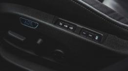 Opel Astra K - dobra, choć nie luksusowa - sterowanie regulacją foteli