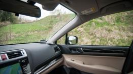 Subaru Outback V 2.5i 175KM - galeria redakcyjna - drzwi pasażera od wewnątrz