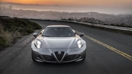 Alfa Romeo 4C (2015) - wersja amerykańska - widok z przodu