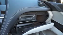 BMW Seria 6 Cabrio (F12) 650i 450KM - galeria redakcyjna - schowek przedni otwarty