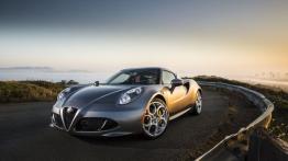 Alfa Romeo 4C (2015) - wersja amerykańska - widok z przodu