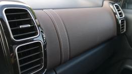 Citroen C5 Aircross 1.6 PureTech 181 KM - galeria redakcyjna - inny element panelu przedniego
