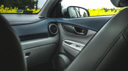 Hyundai Kona Electric - galeria redakcyjna - widok ogólny wn?trza z przodu