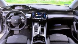 Peugeot 508 2.0 BlueHDI 160 KM - galeria redakcyjna - widok ogólny wnętrza z przodu
