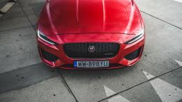 Jaguar XE - galeria redakcyjna - maska - widok z góry