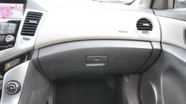 Chevrolet Cruze - galeria redakcyjna - schowek przedni zamknięty
