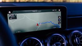 Mercedes GLB - galeria redakcyjna - inny element panelu przedniego
