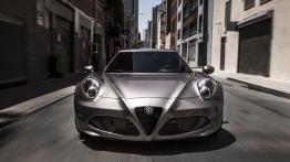 Alfa Romeo 4C (2015) - wersja amerykańska - widok z przodu
