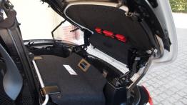 BMW Z4 E89 Roadster sDrive35is 340KM - galeria redakcyjna - bagażnik - inne ujęcie