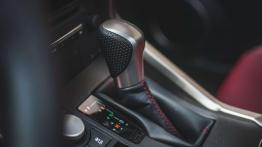 Lexus NX 200t F-Sport - galeria redakcyjna - dźwignia zmiany biegów