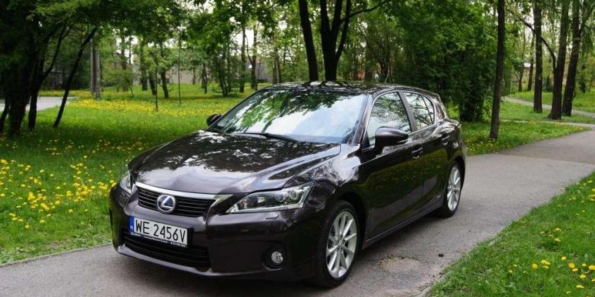 Bezszelestnie wjeżdża przyszłość - Lexus CT