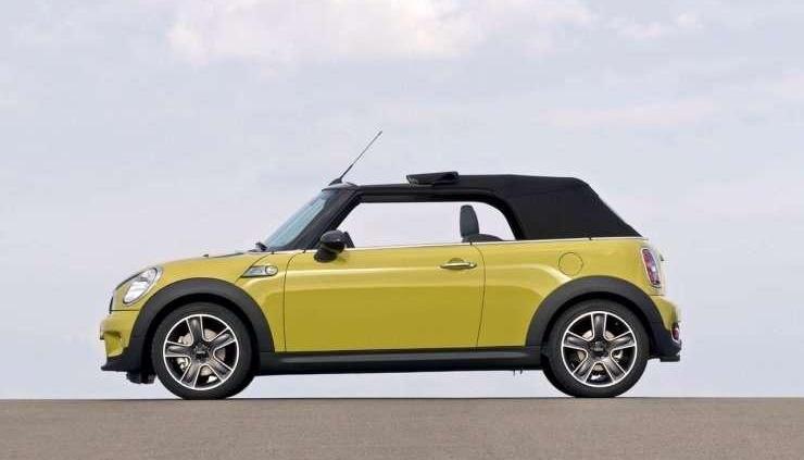 Mini Cabrio - z wiatrem we włosach