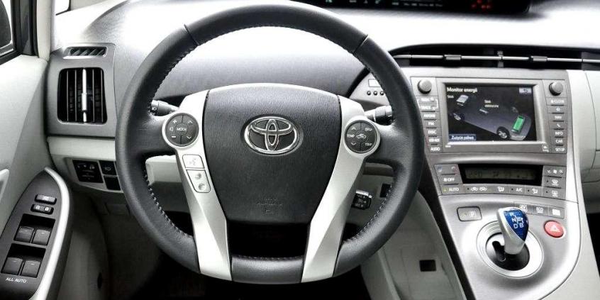 Toyota Prius HSD - hybryda uniwersalna