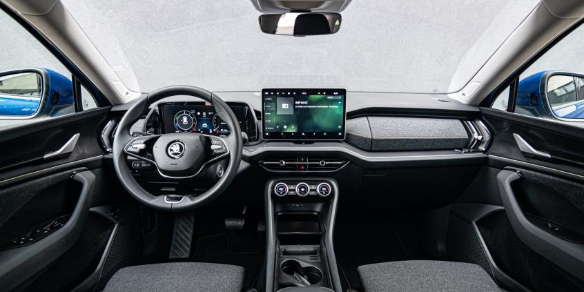 Škoda Kodiaq vs Superb Combi - porównanie funkcjonalności i bagażnika. Jakie przewagi ma SUV, a jakie kombi?