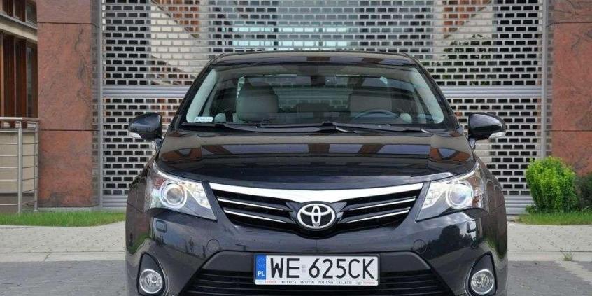 Toyota Avensis - z emeryta w nastolatka