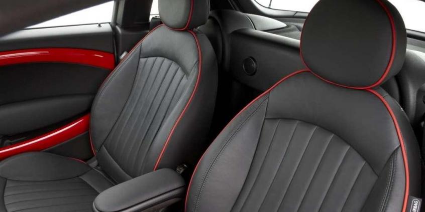 Mini Coupe - Angol w bejsbolówce