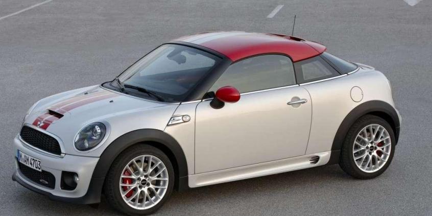 Mini Coupe - Angol w bejsbolówce